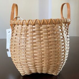 Mitchell Webster Round Shaker Cathead Basket